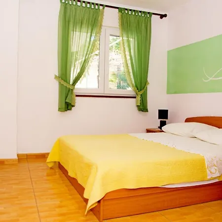 Apartment Mara Klek