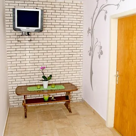 Apartment Mara *